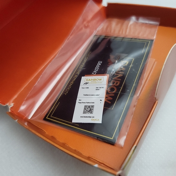 MGA Rainbow High Mini Accessories Studio Shoes Poppy Rowan Platform Heels - Picture 3 of 3